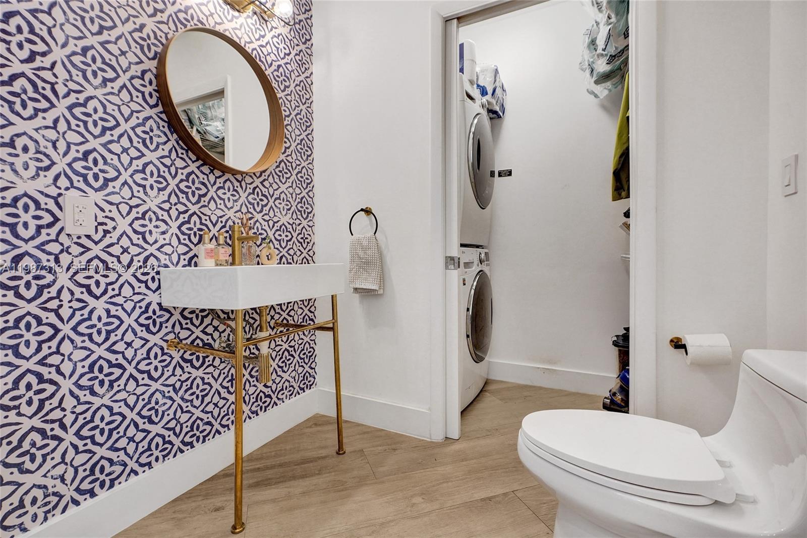 QUANTUM ON THE BAY CONDO - Residential