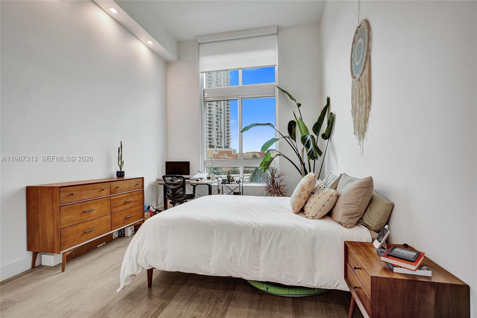 QUANTUM ON THE BAY CONDO - Residential