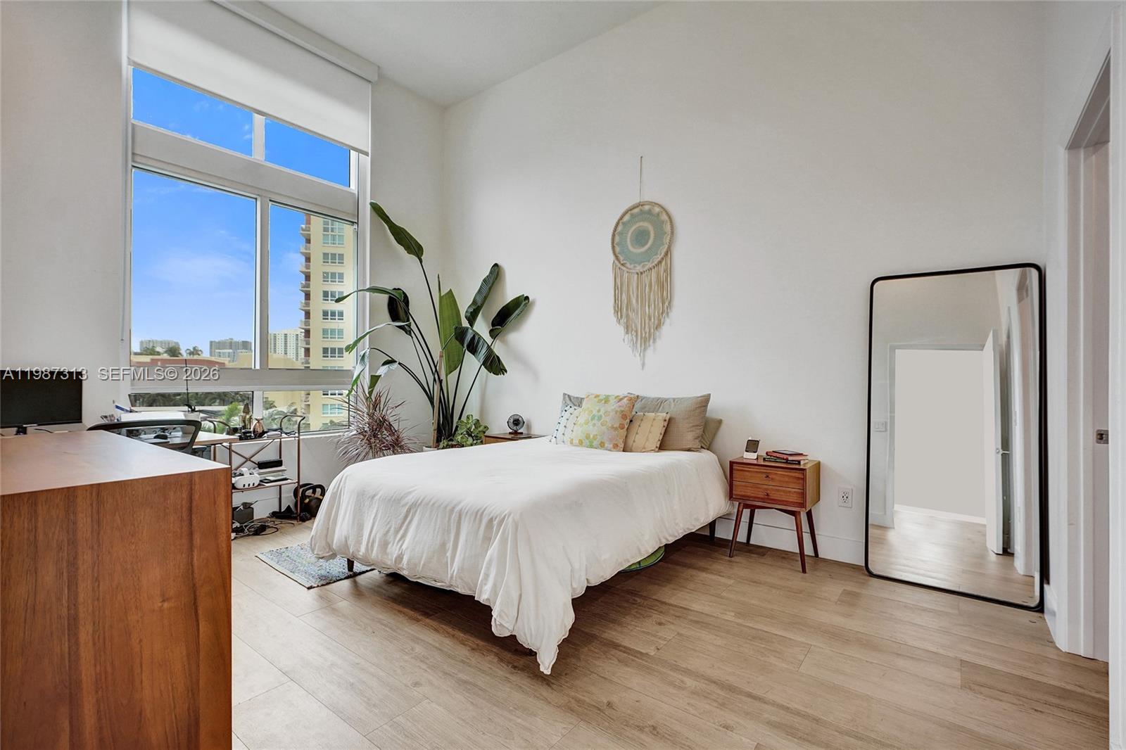 QUANTUM ON THE BAY CONDO - Residential