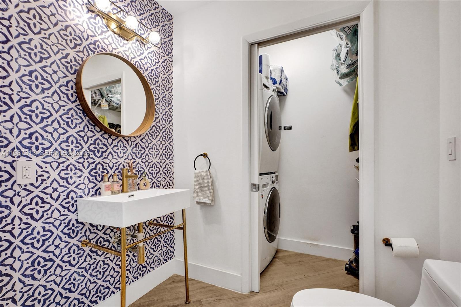 QUANTUM ON THE BAY CONDO - Residential