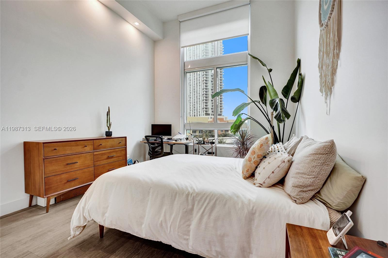 QUANTUM ON THE BAY CONDO - Residential