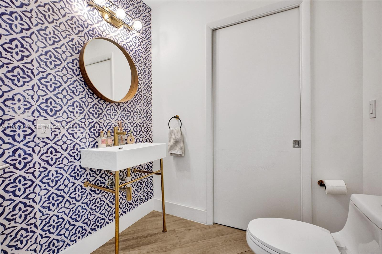 QUANTUM ON THE BAY CONDO - Residential