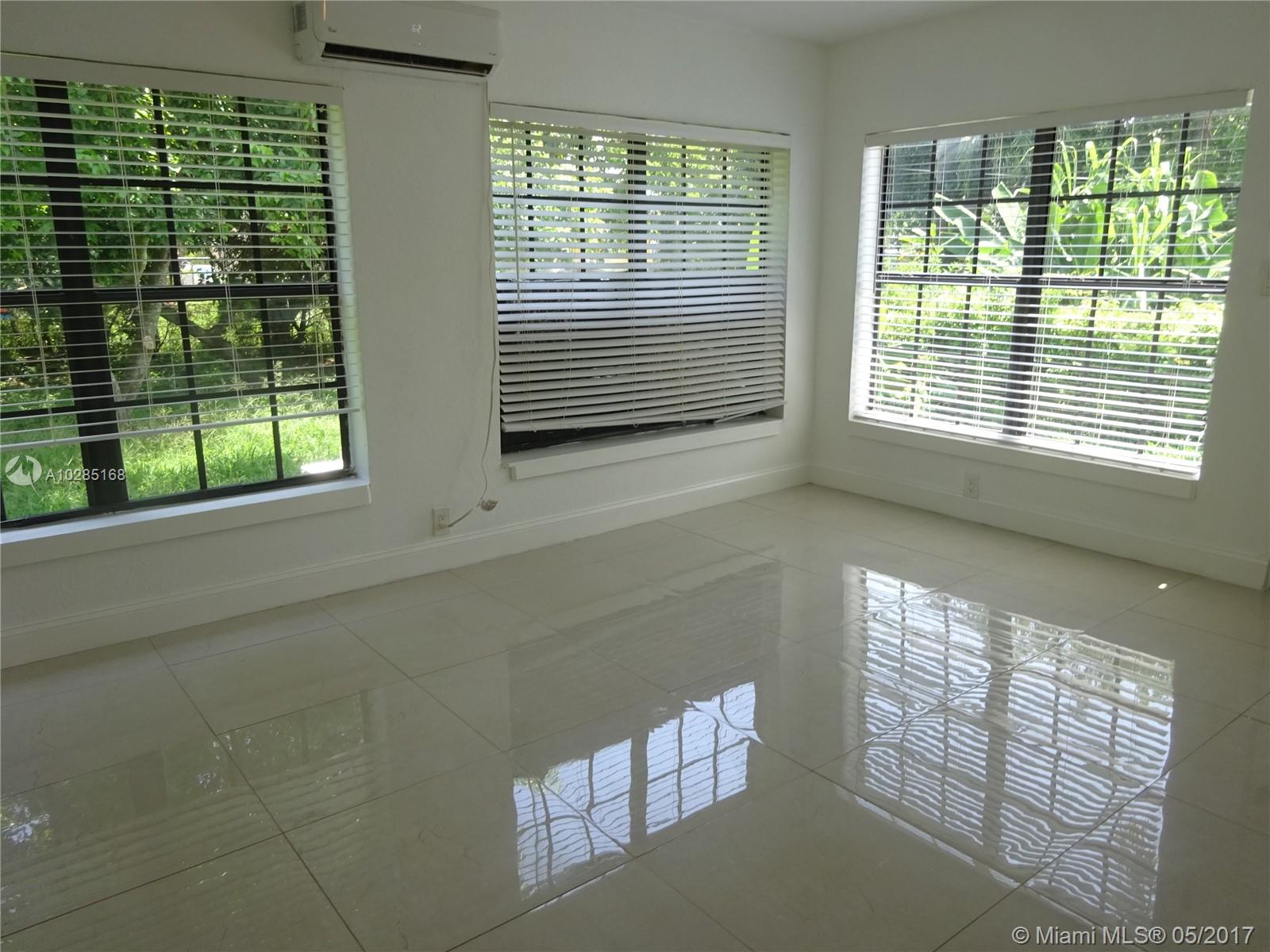 BEACH PLAZA - Residential Lease