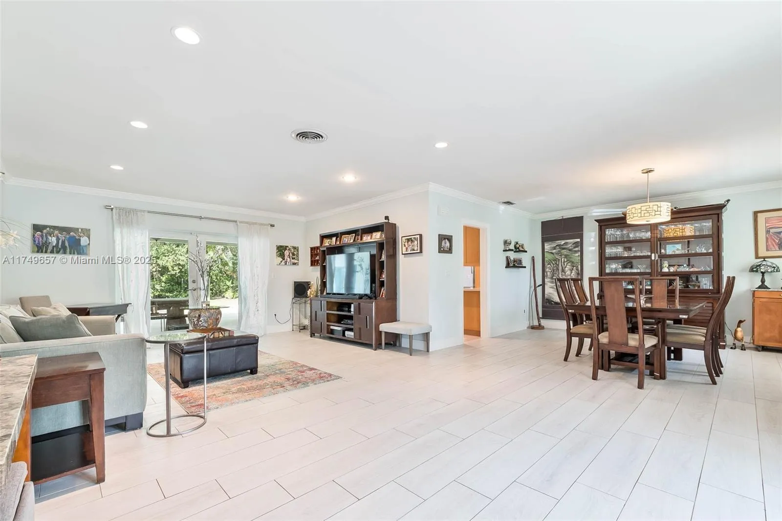 Pinecrest, Florida 33156, United States, 4 Bedrooms Bedrooms, ,3 BathroomsBathrooms,Residential,Active,700