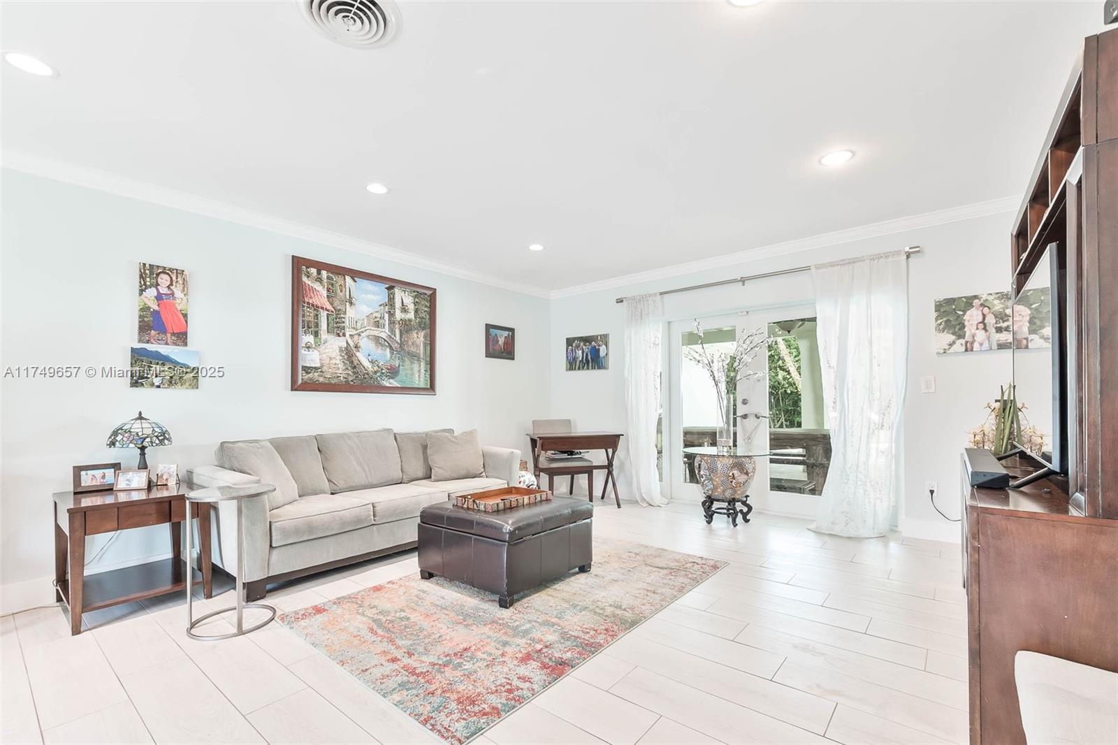 PALMETTO SCHOOL ESTATES - Residential