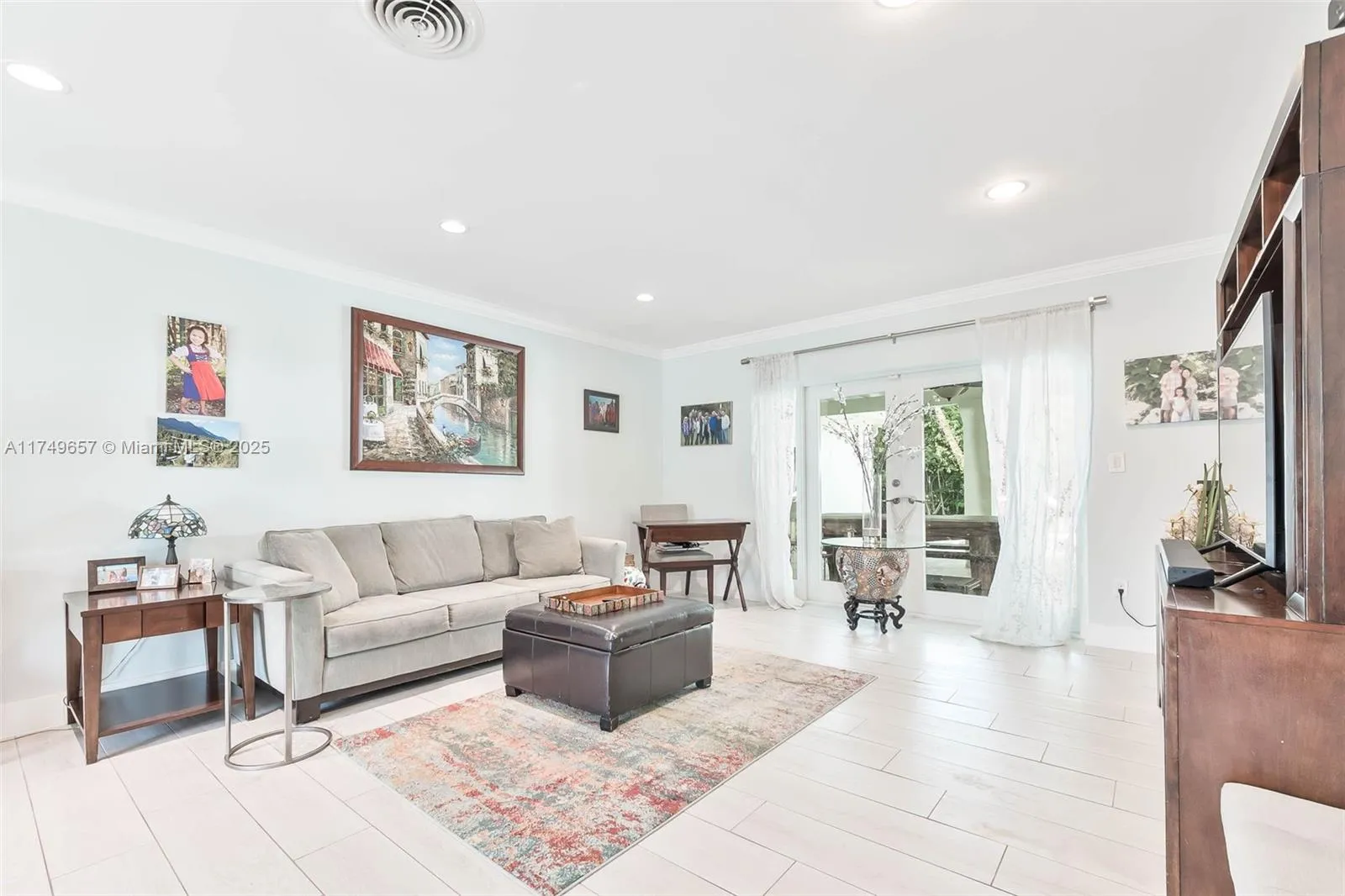 Pinecrest, Florida 33156, United States, 4 Bedrooms Bedrooms, ,3 BathroomsBathrooms,Residential,Active,700