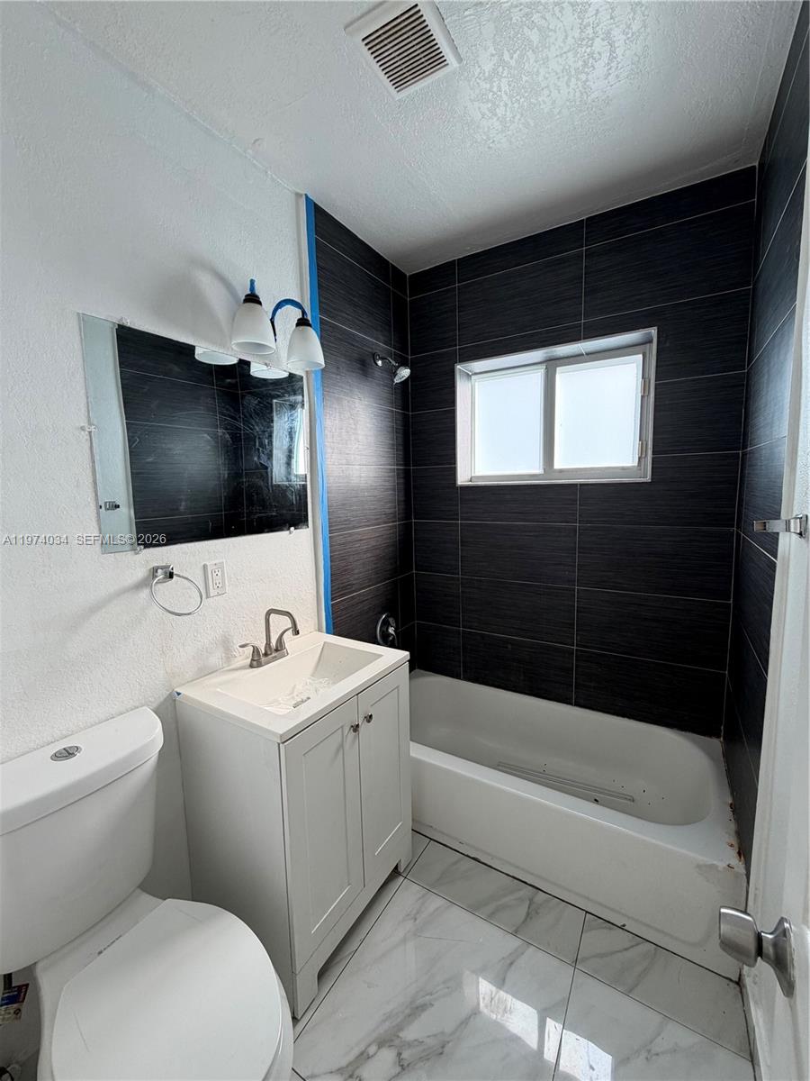 7TH AVENUE HIGHLANDS - Residential Income