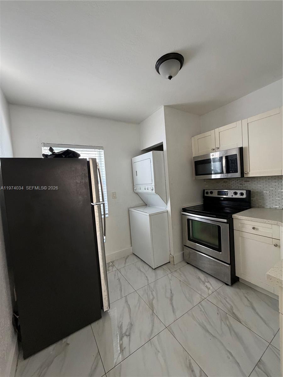 7TH AVENUE HIGHLANDS - Residential Income