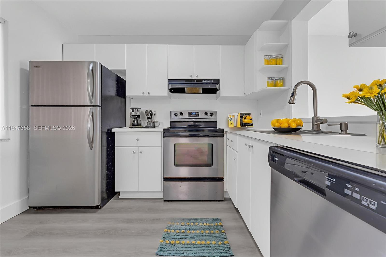 LAKESHORE AT UNIVERSITY P - Residential