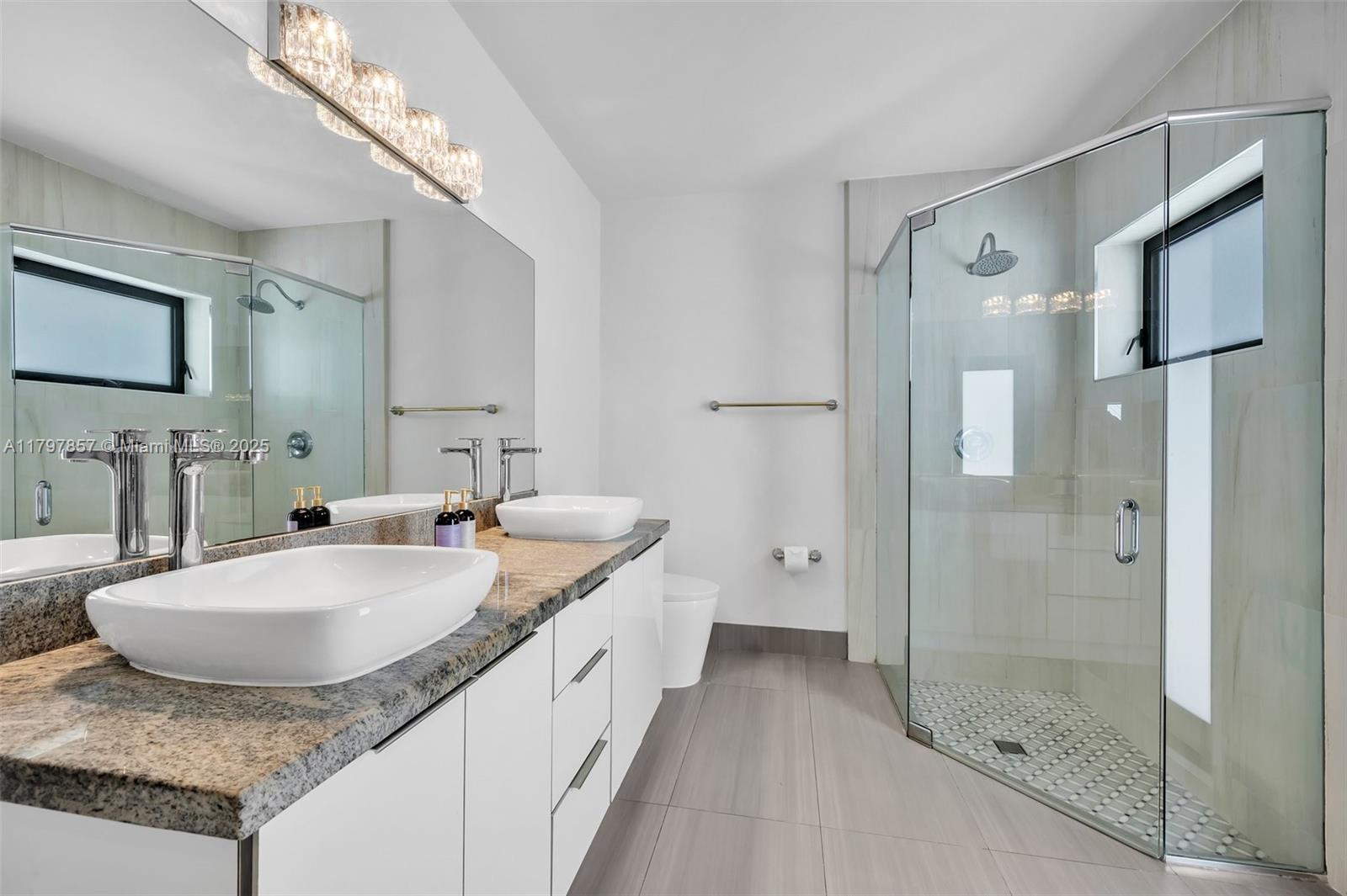 LAUREL OAKS EAST - Residential