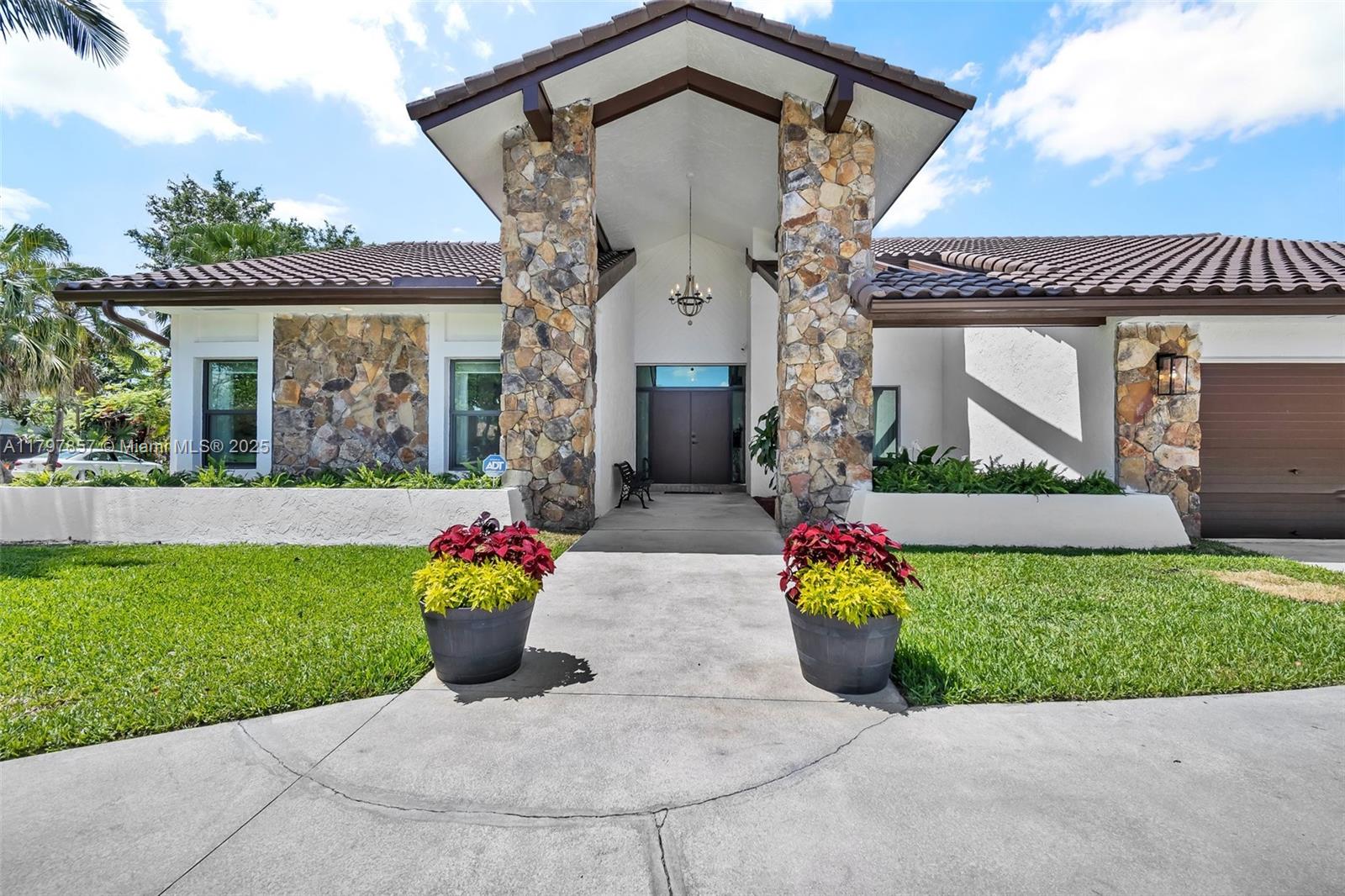 LAUREL OAKS EAST - Residential