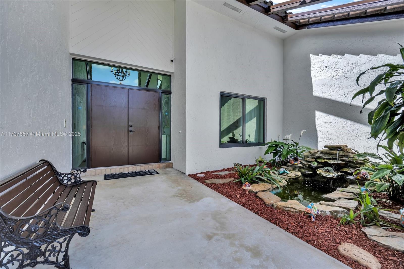 LAUREL OAKS EAST - Residential