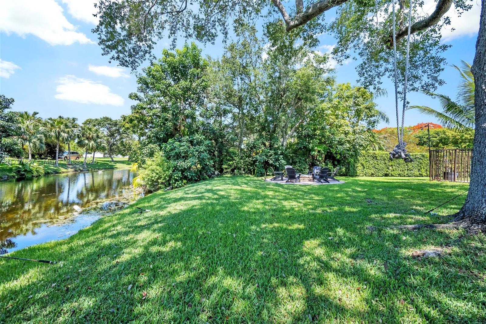 LAUREL OAKS EAST - Residential