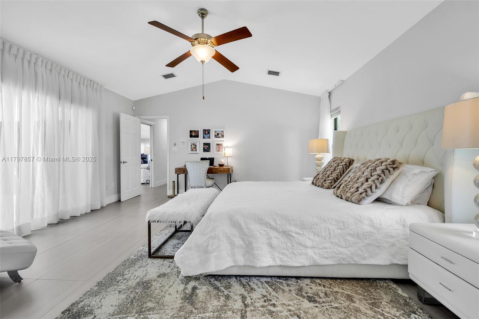 LAUREL OAKS EAST - Residential