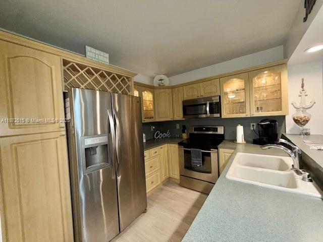 SEA AIR TOWERS CONDO - Residential Lease