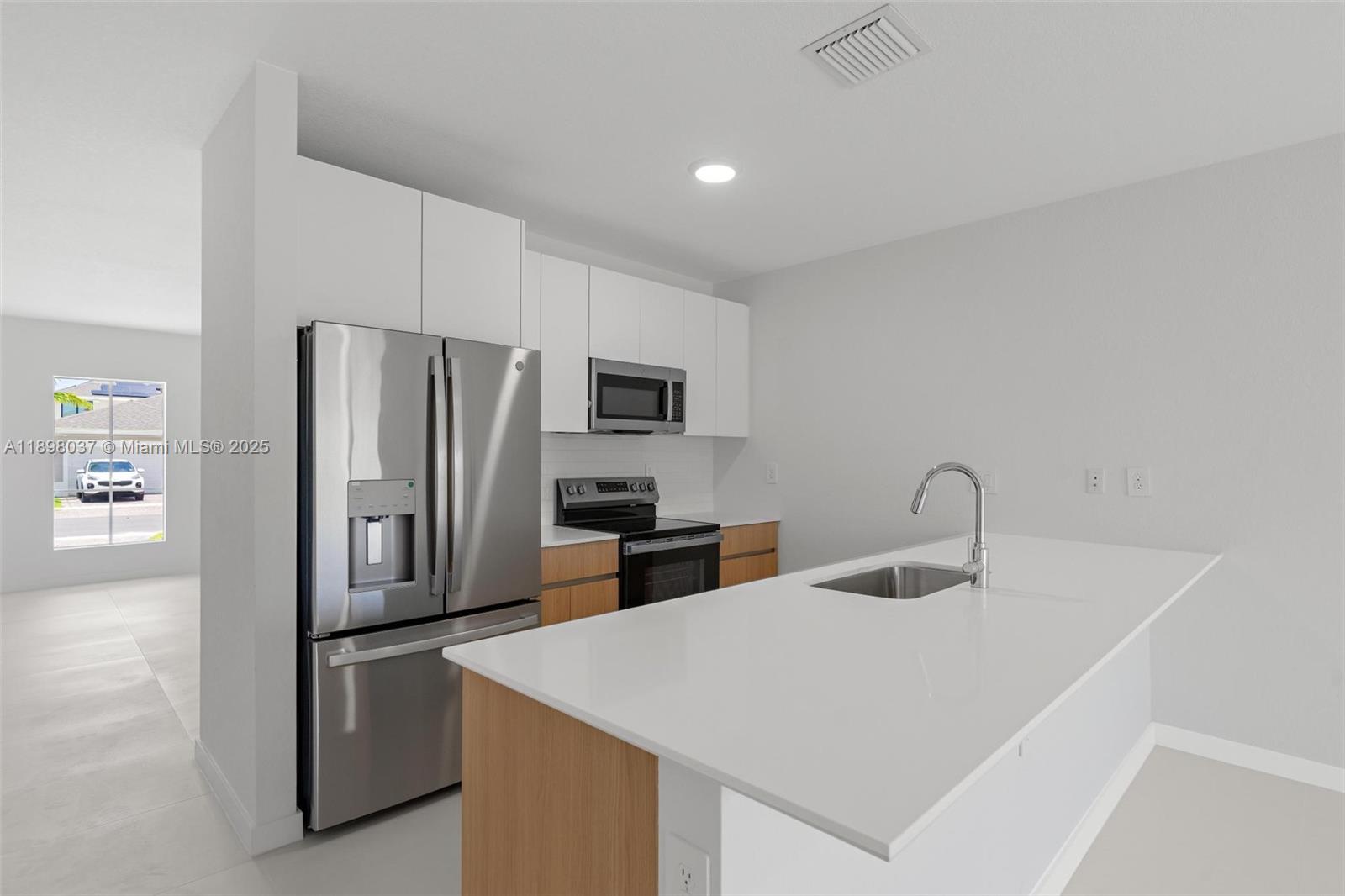 SUNRISE ESTATES - Residential