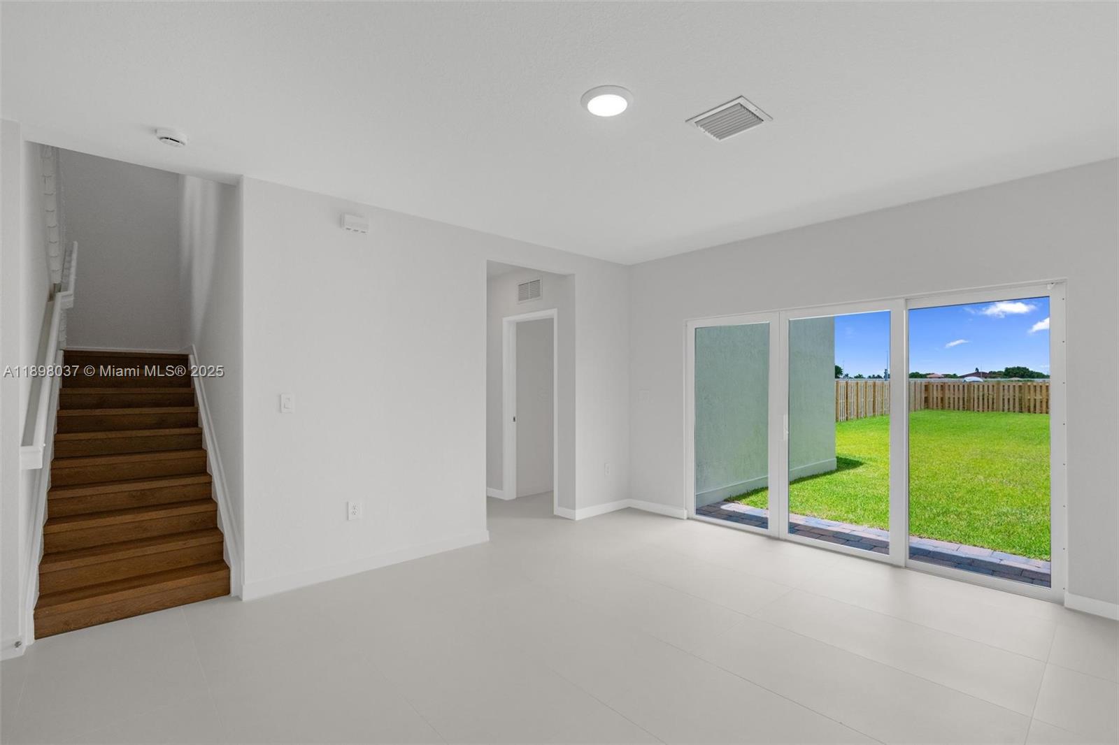 SUNRISE ESTATES - Residential