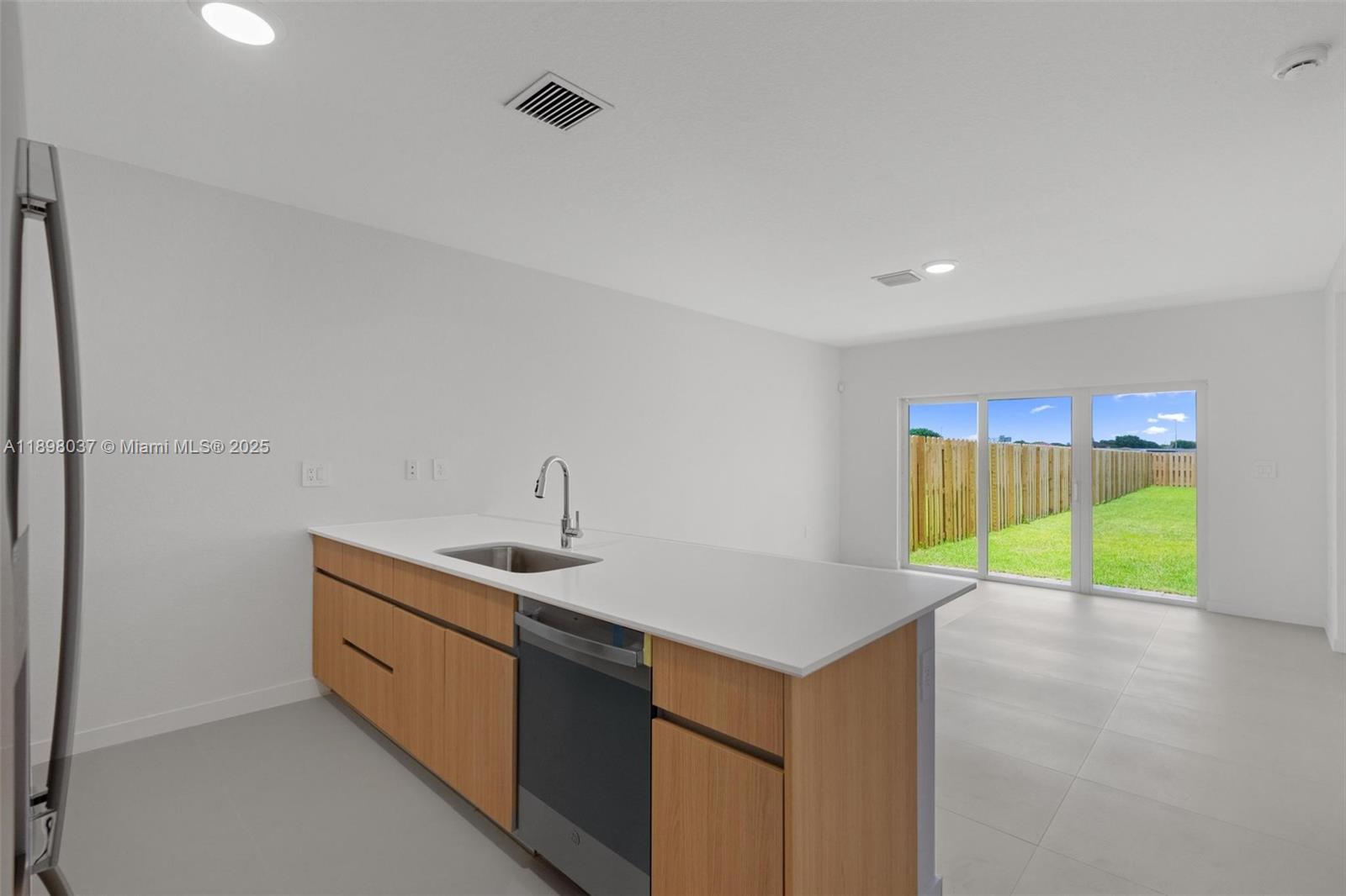 SUNRISE ESTATES - Residential
