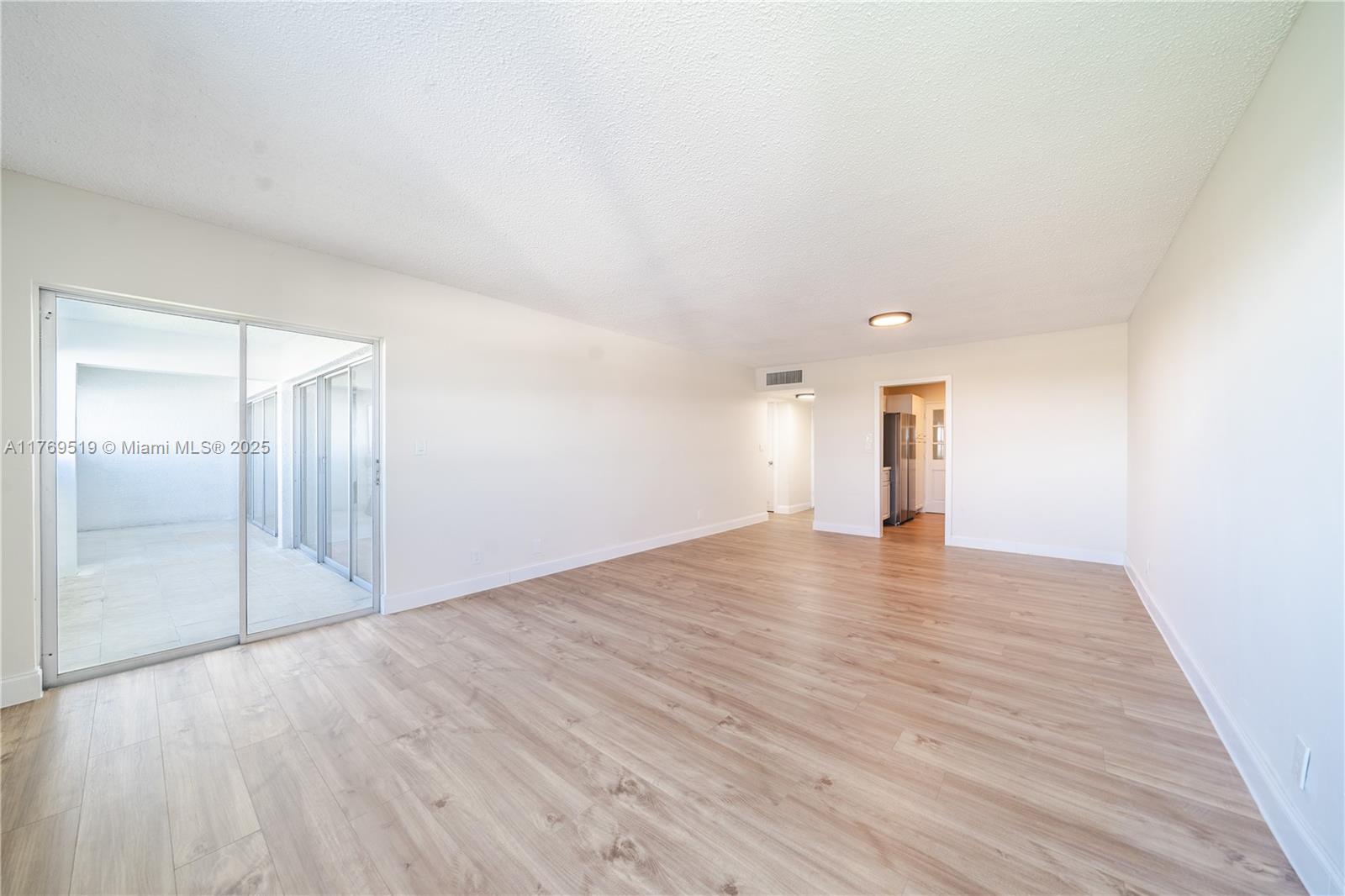 LAKES OF INVERRARY CONDO - Residential