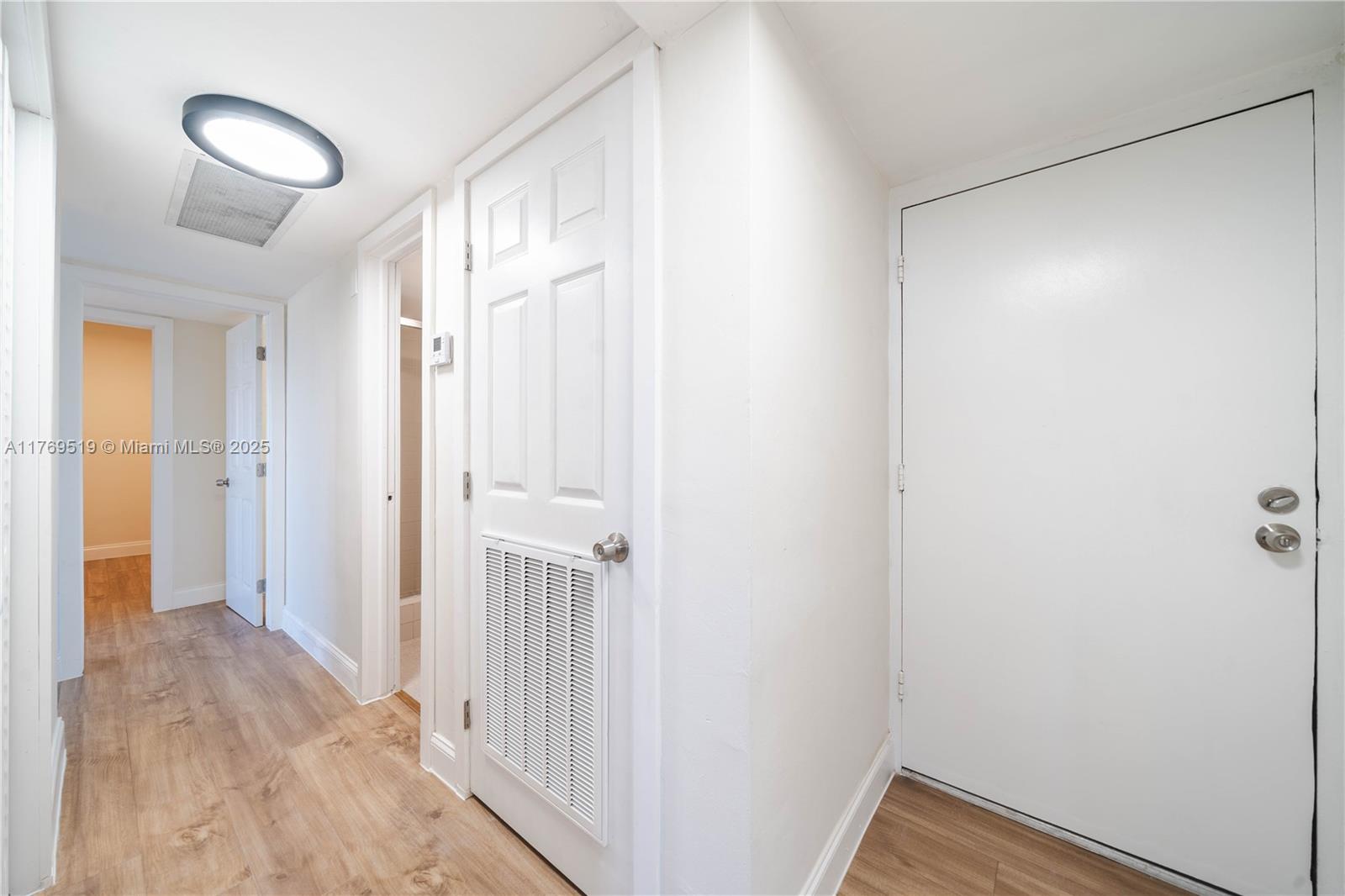 LAKES OF INVERRARY CONDO - Residential