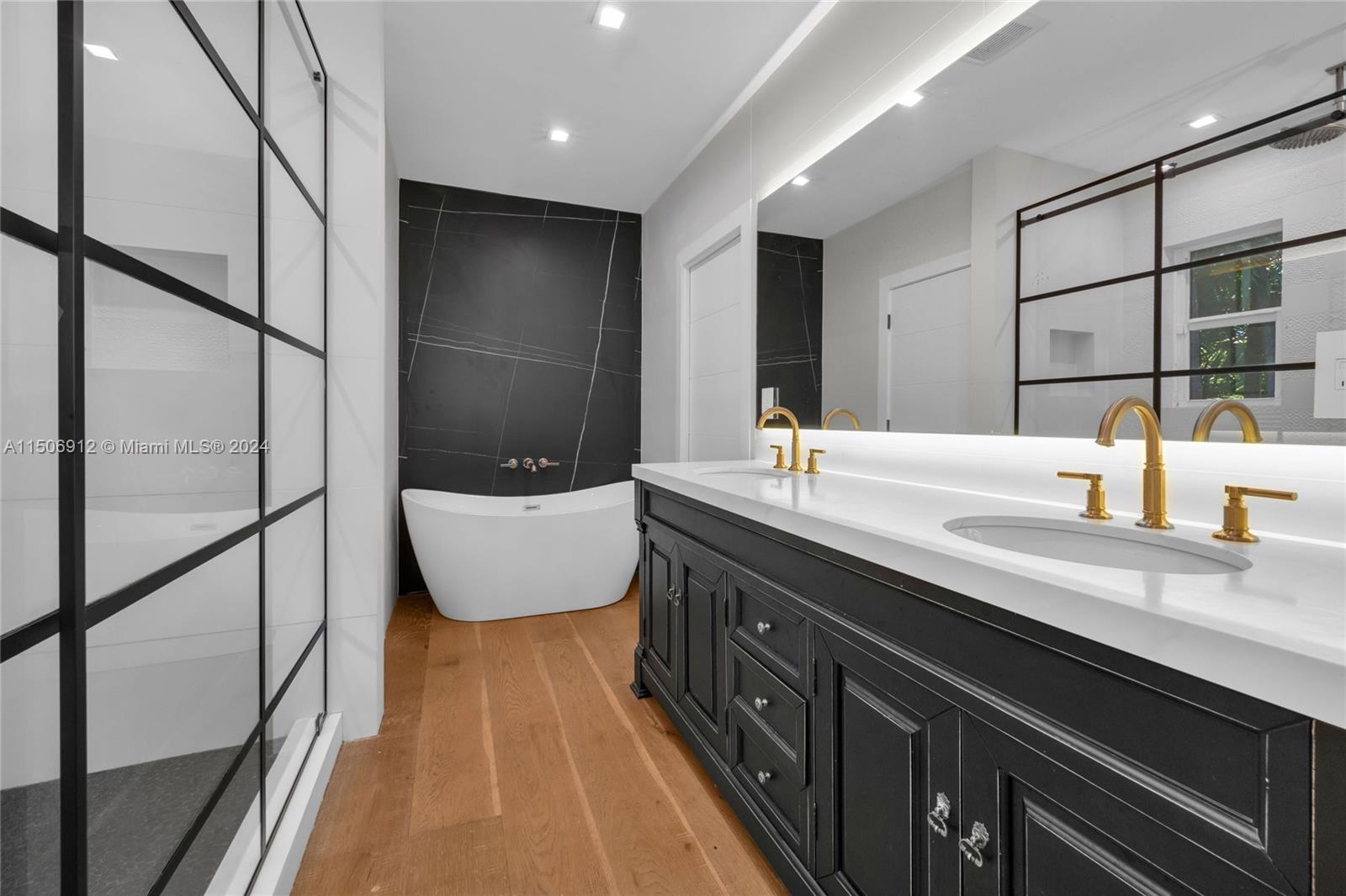 MIAMI SHORES SEC 2 - Residential