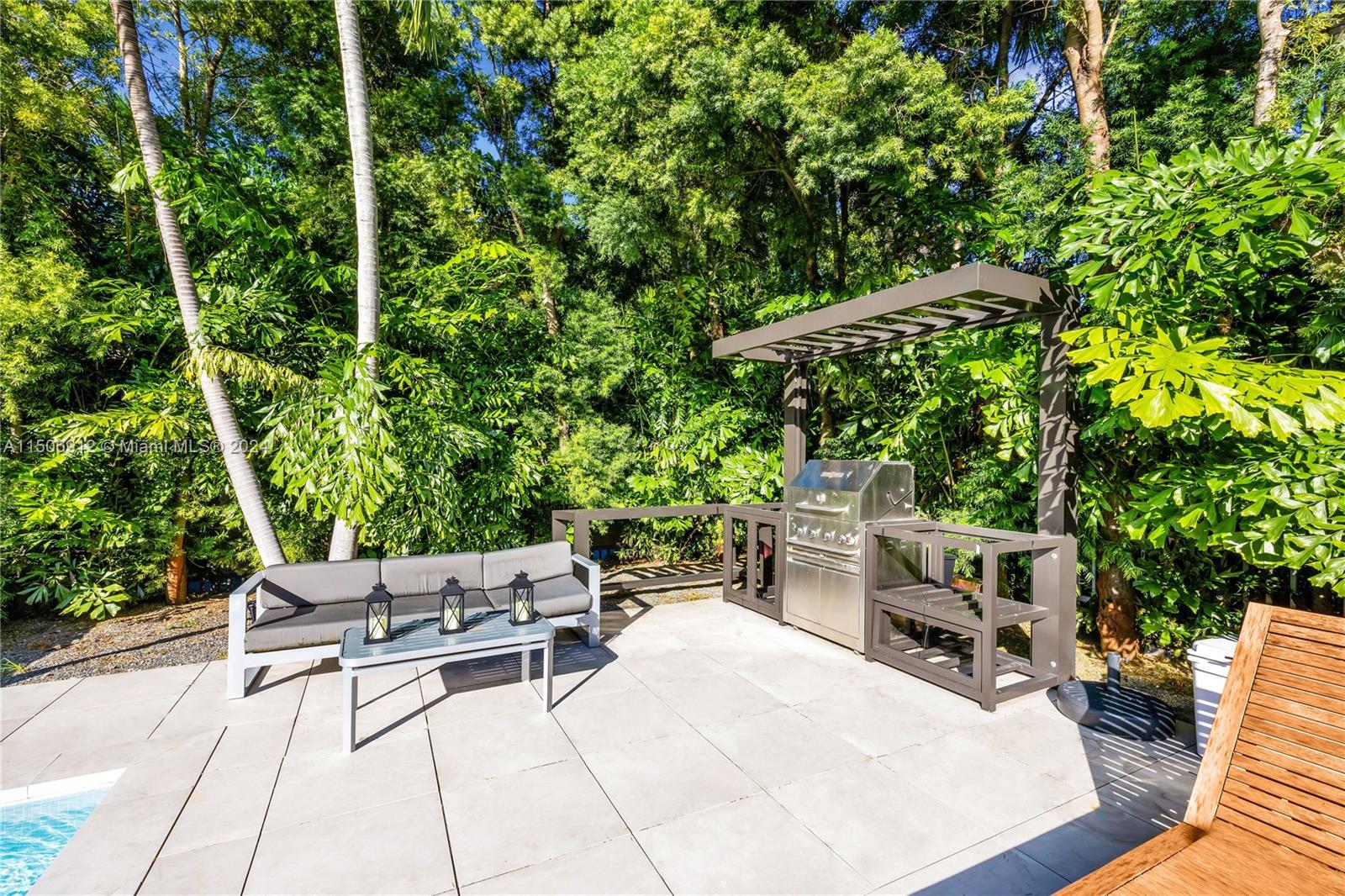 MIAMI SHORES SEC 2 - Residential