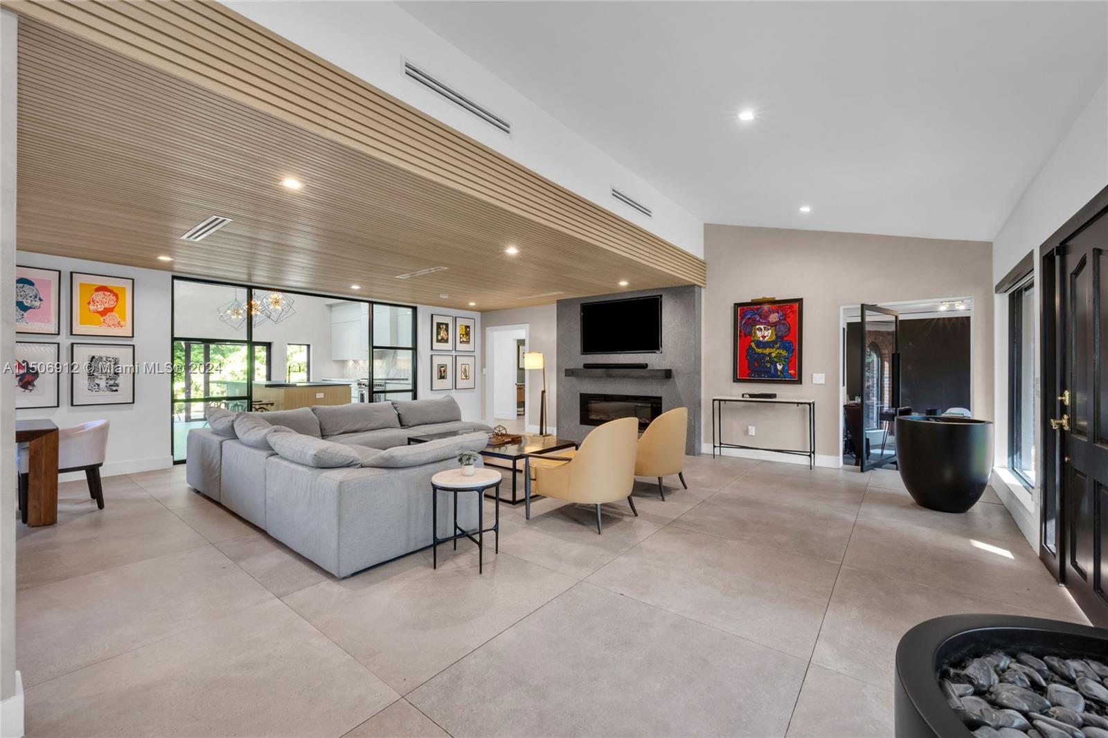 MIAMI SHORES SEC 2 - Residential