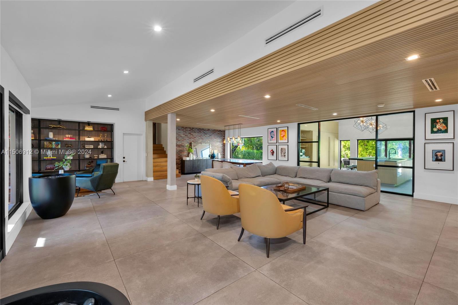 MIAMI SHORES SEC 2 - Residential