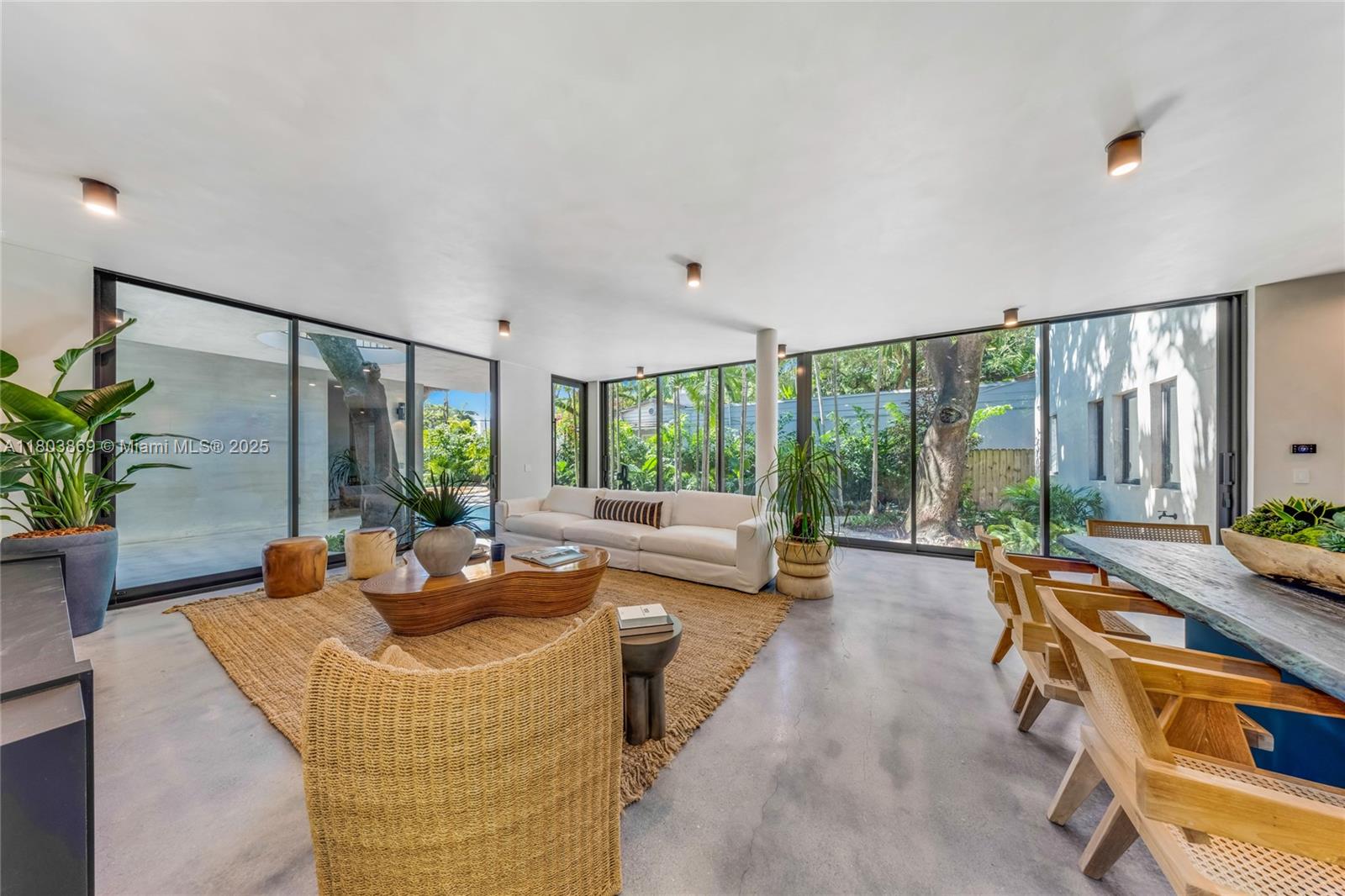 SPRING GARDEN - Residential