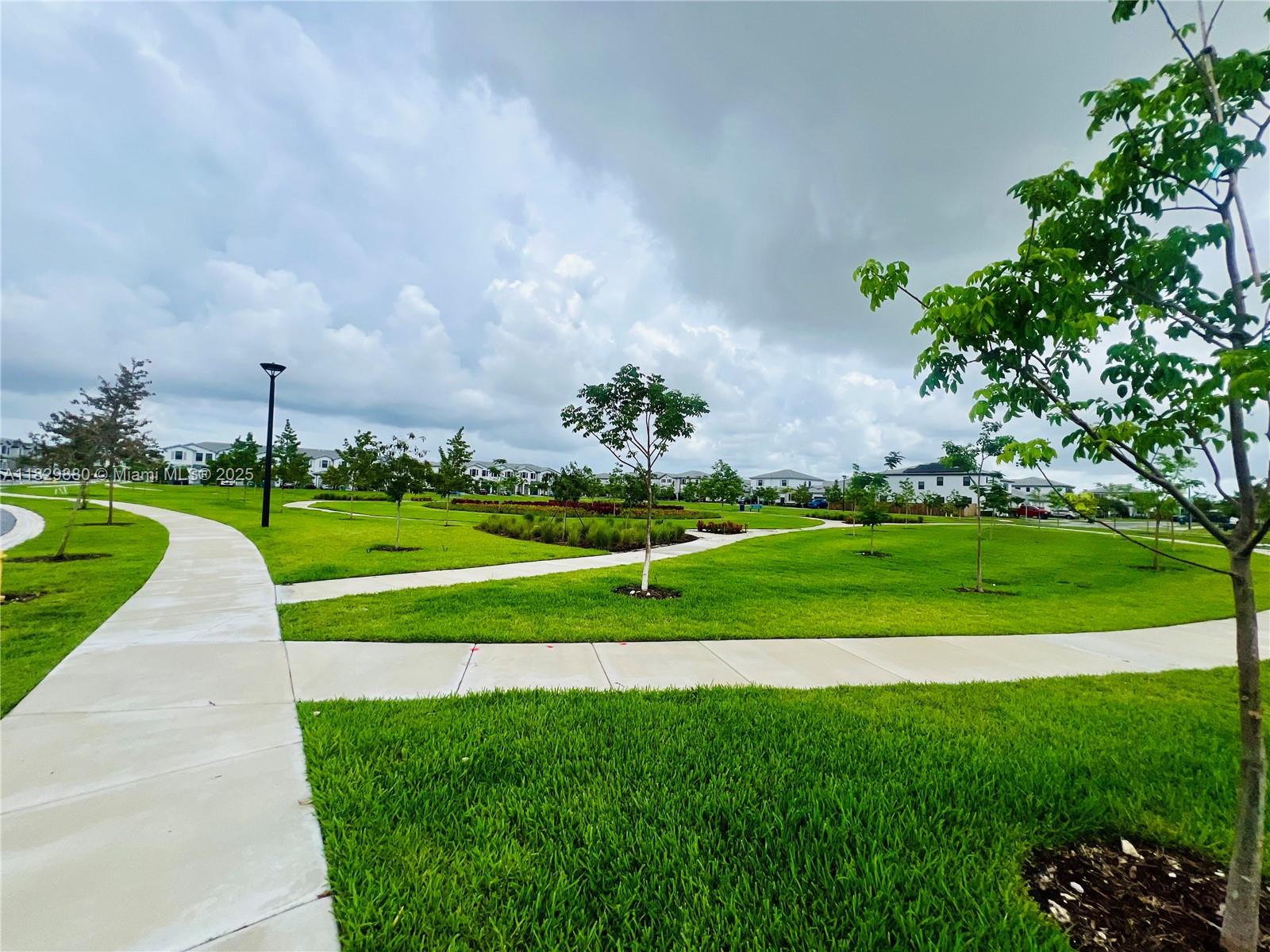 PINE ISLE PINE VISTA - Residential