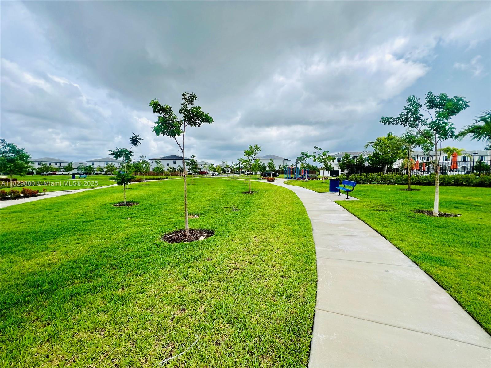 PINE ISLE PINE VISTA - Residential