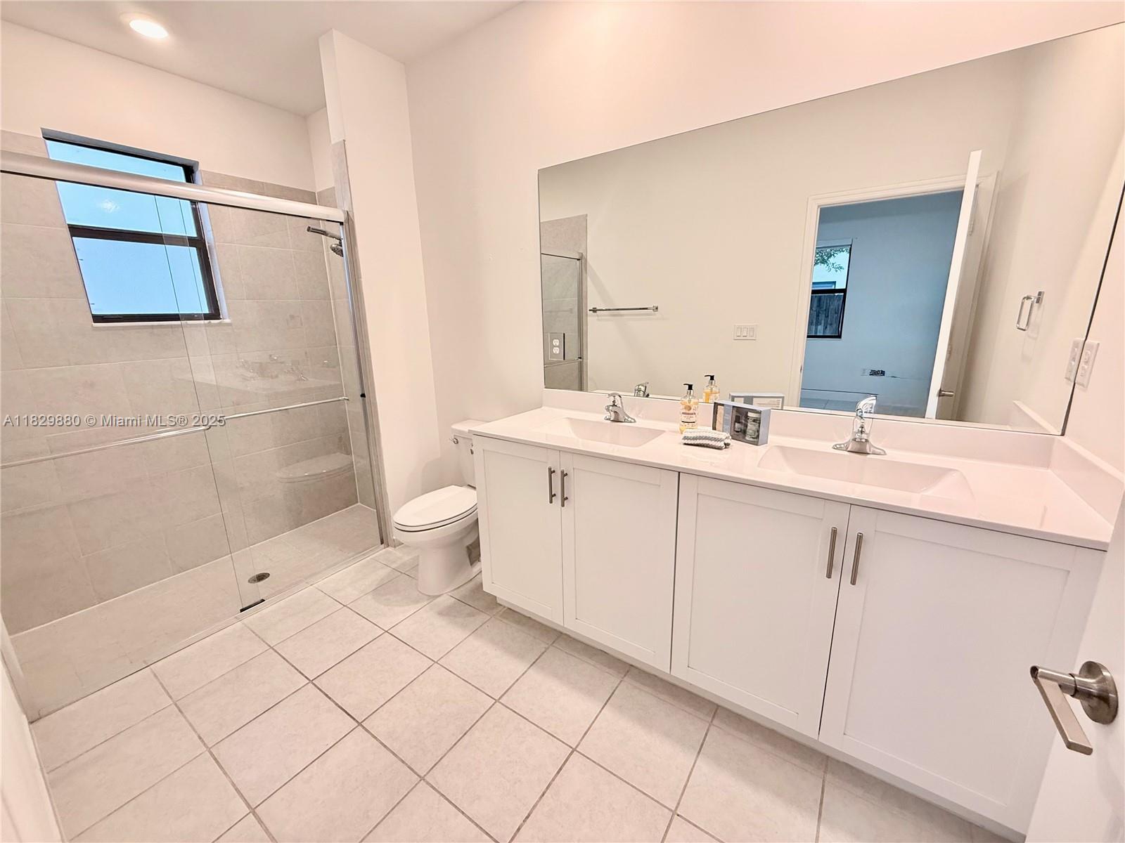 PINE ISLE PINE VISTA - Residential