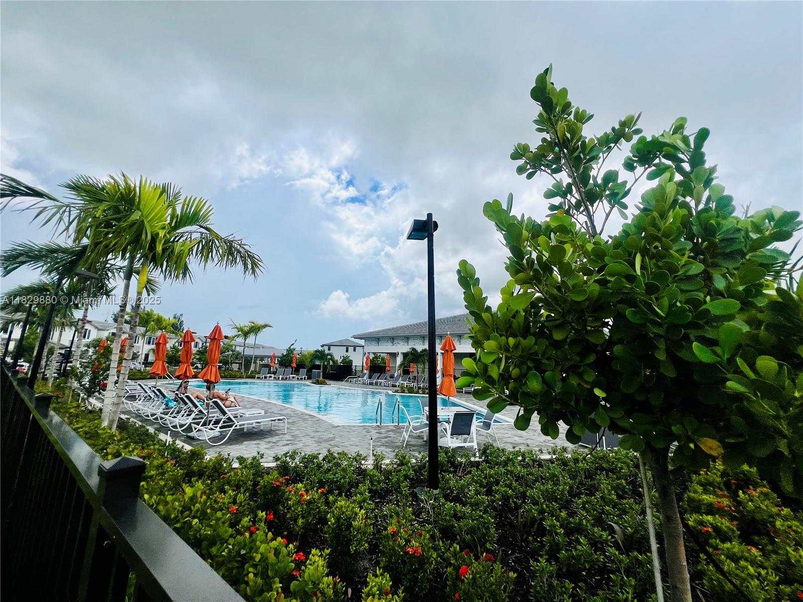 PINE ISLE PINE VISTA - Residential