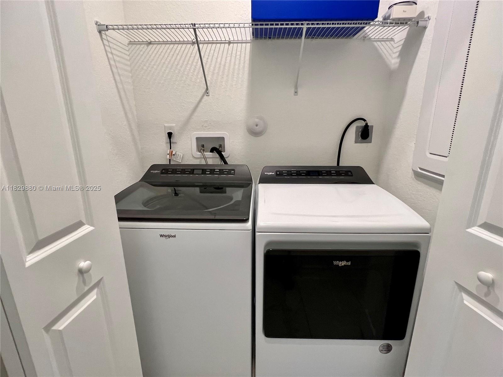 PINE ISLE PINE VISTA - Residential