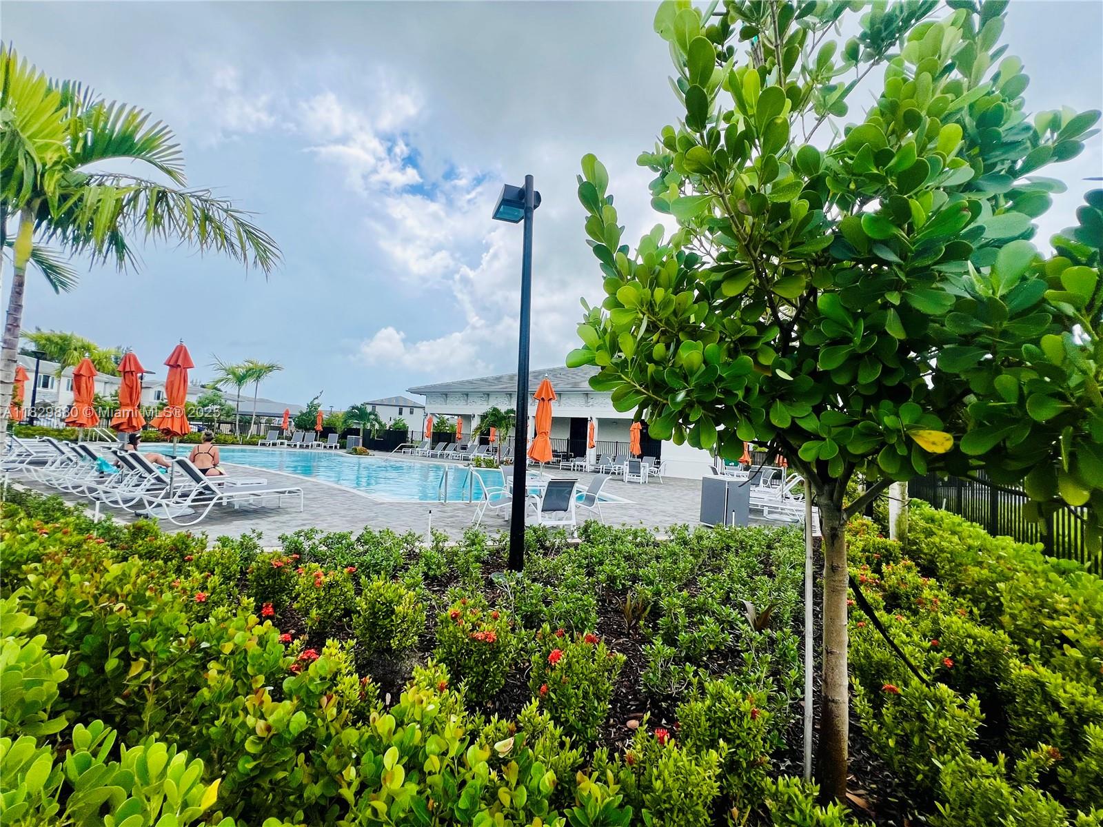 PINE ISLE PINE VISTA - Residential