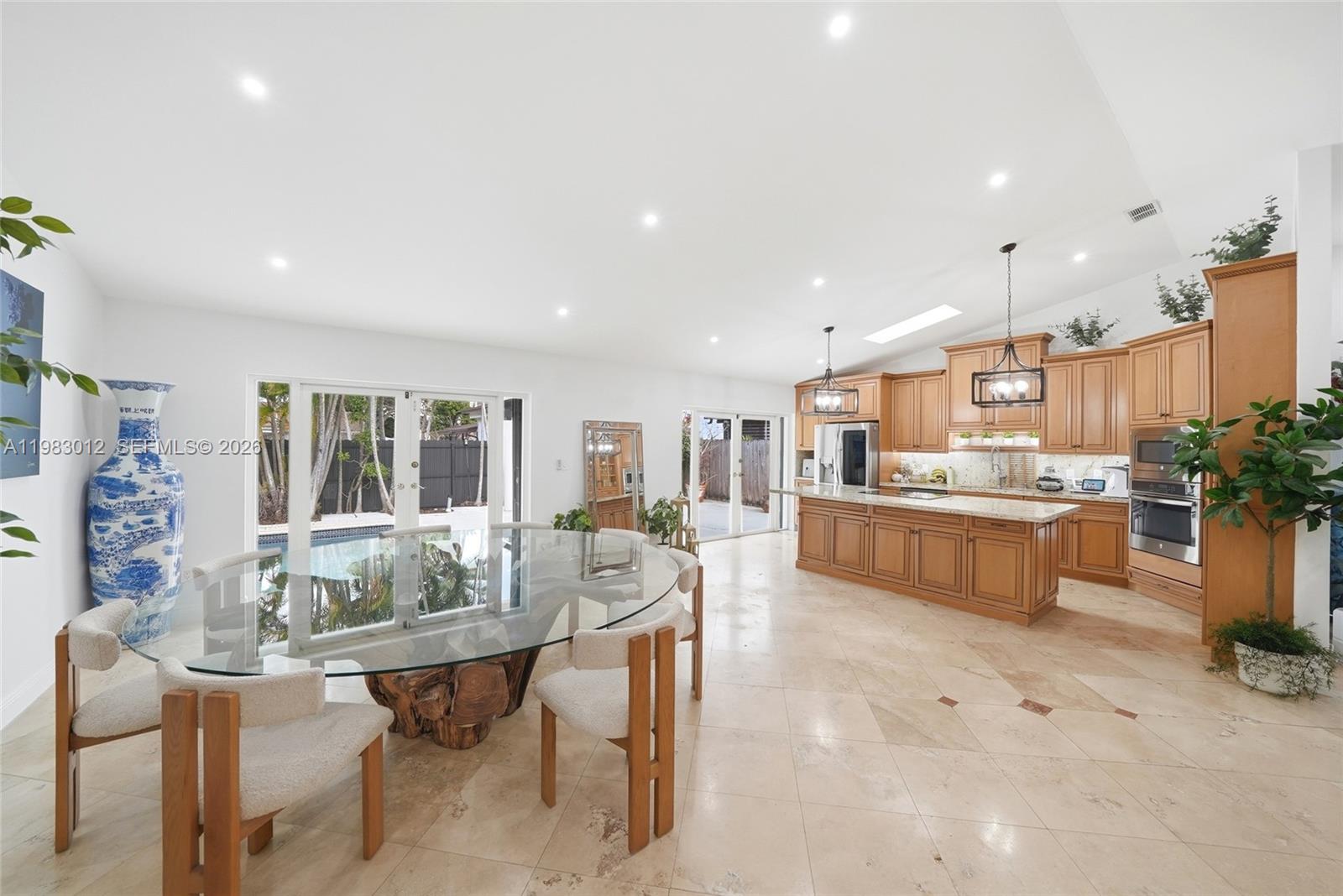 CALUSA CLUB ESTATES 6TH A - Residential