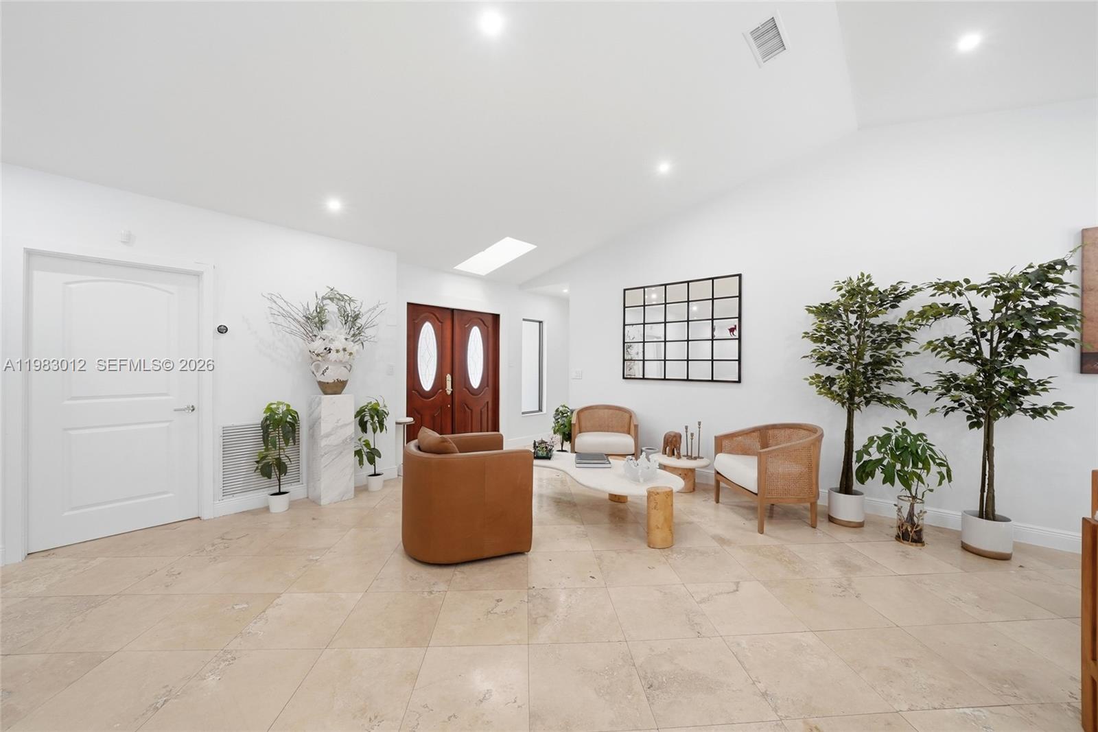 CALUSA CLUB ESTATES 6TH A - Residential