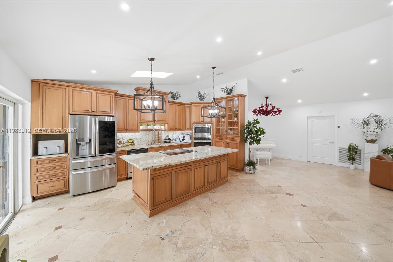 CALUSA CLUB ESTATES 6TH A - Residential