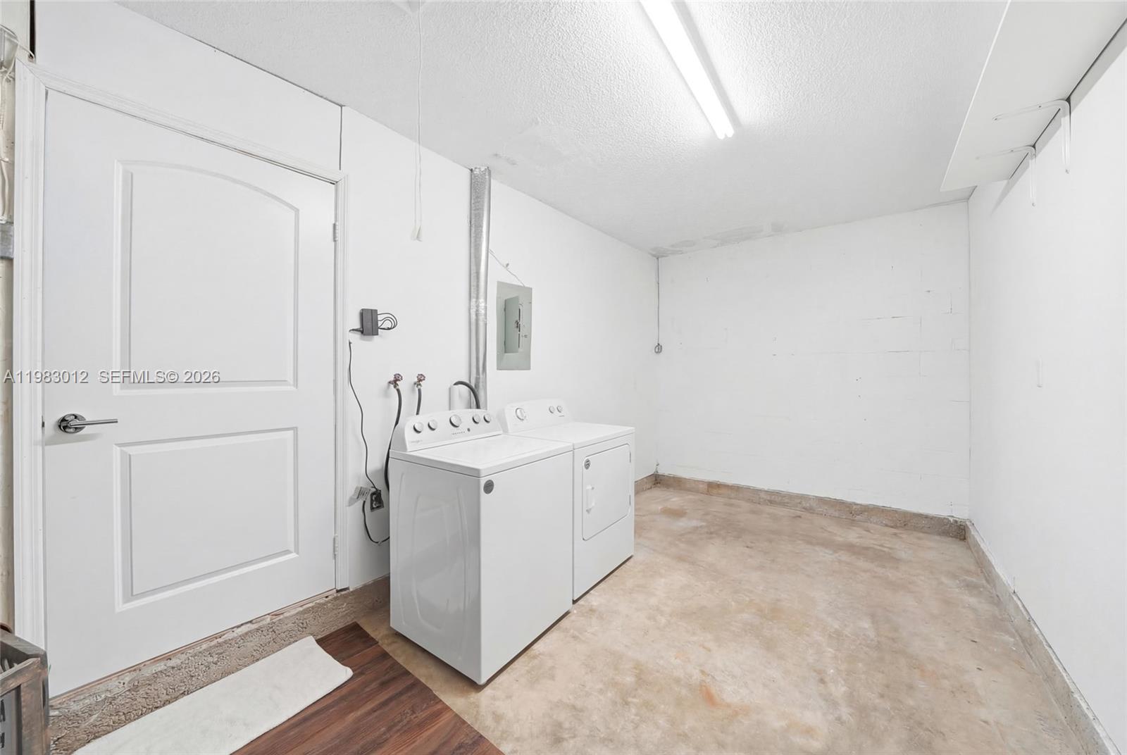 CALUSA CLUB ESTATES 6TH A - Residential