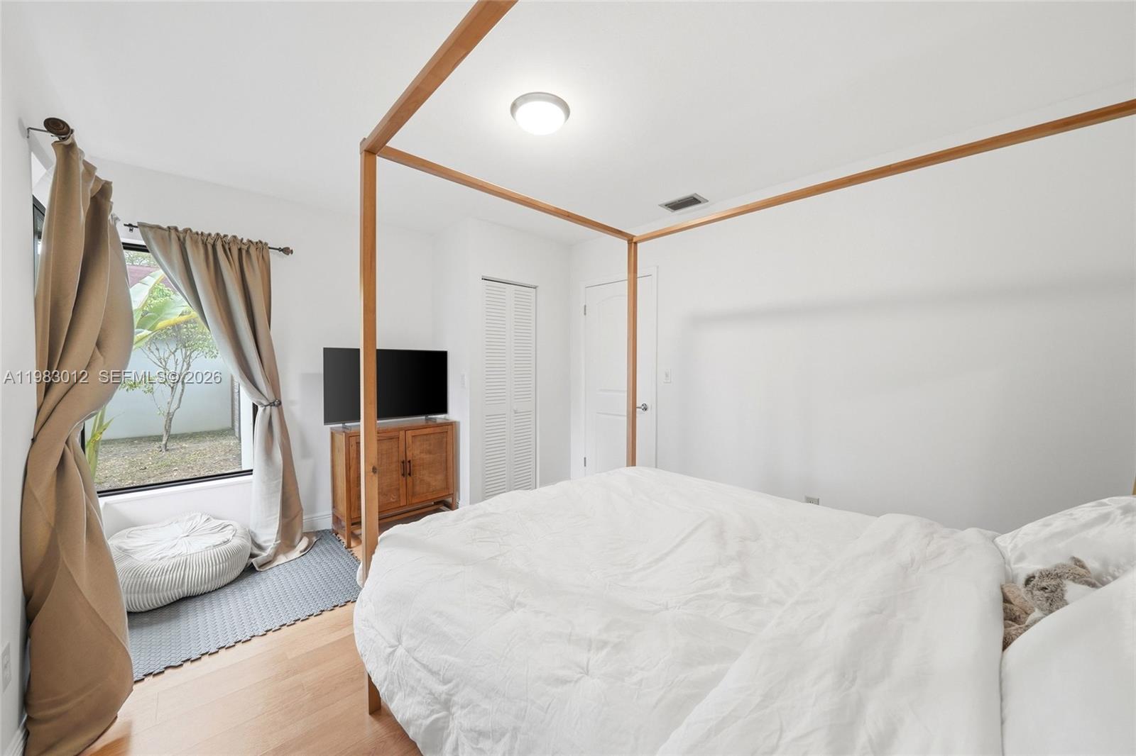 CALUSA CLUB ESTATES 6TH A - Residential