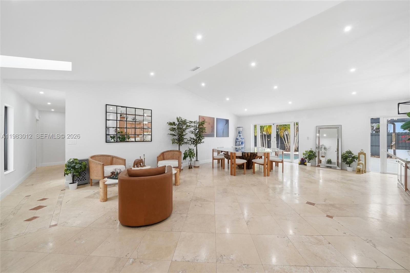 CALUSA CLUB ESTATES 6TH A - Residential