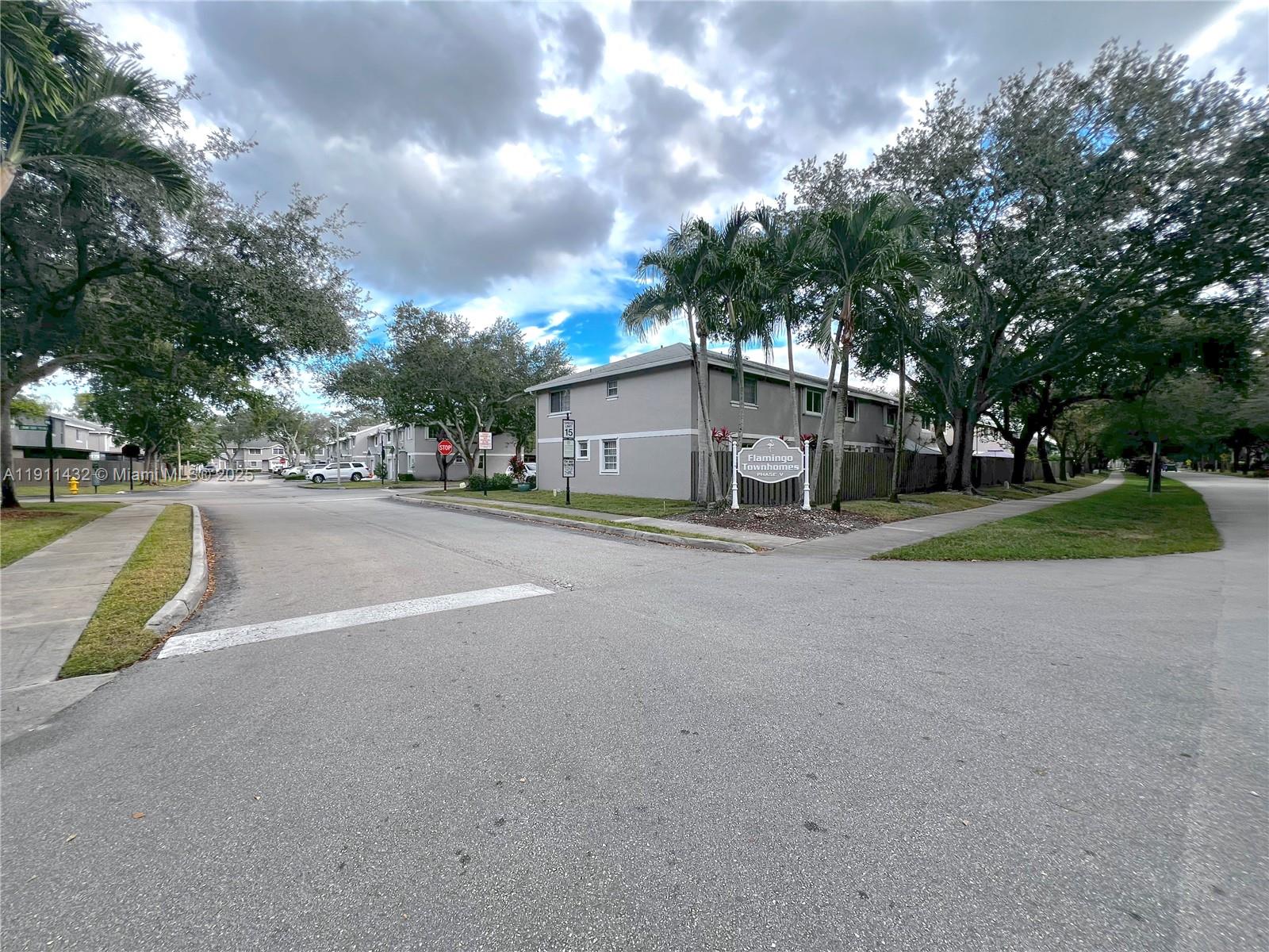 FLAMINGO GARDENS - Residential