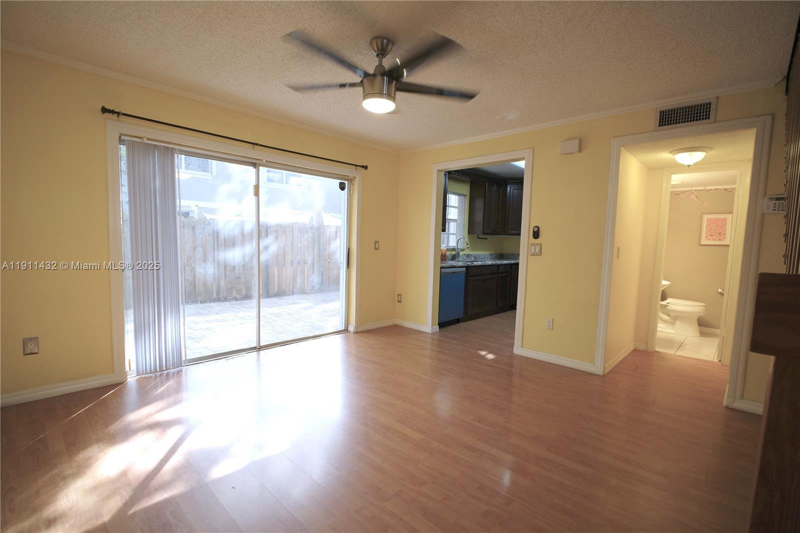 FLAMINGO GARDENS - Residential