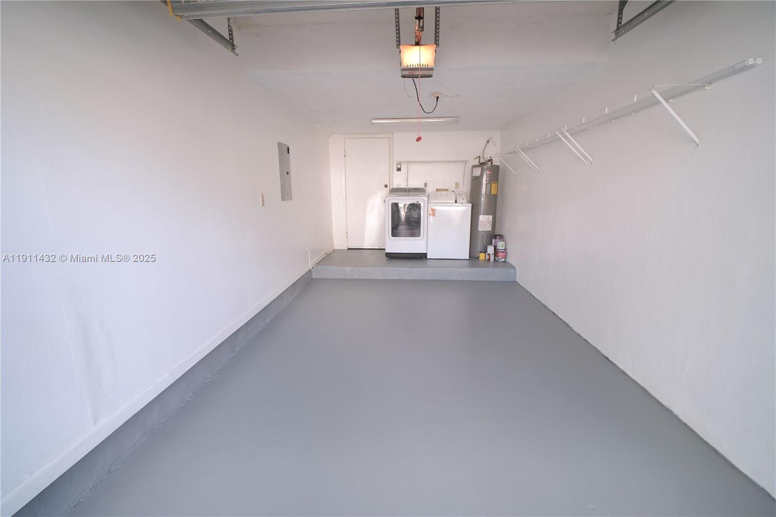 FLAMINGO GARDENS - Residential