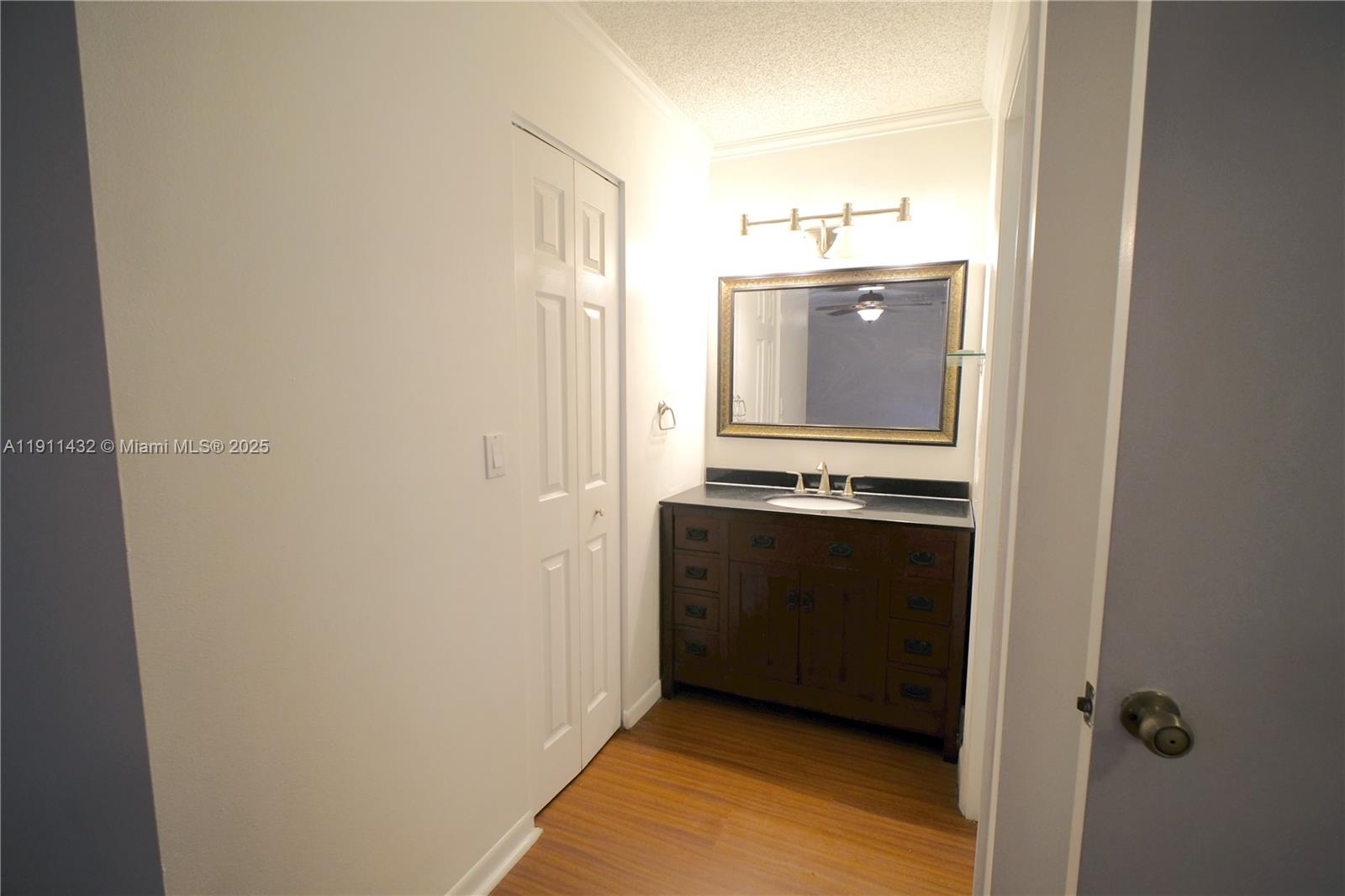 FLAMINGO GARDENS - Residential