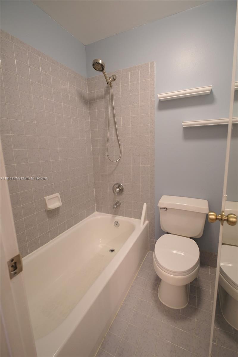 FLAMINGO GARDENS - Residential