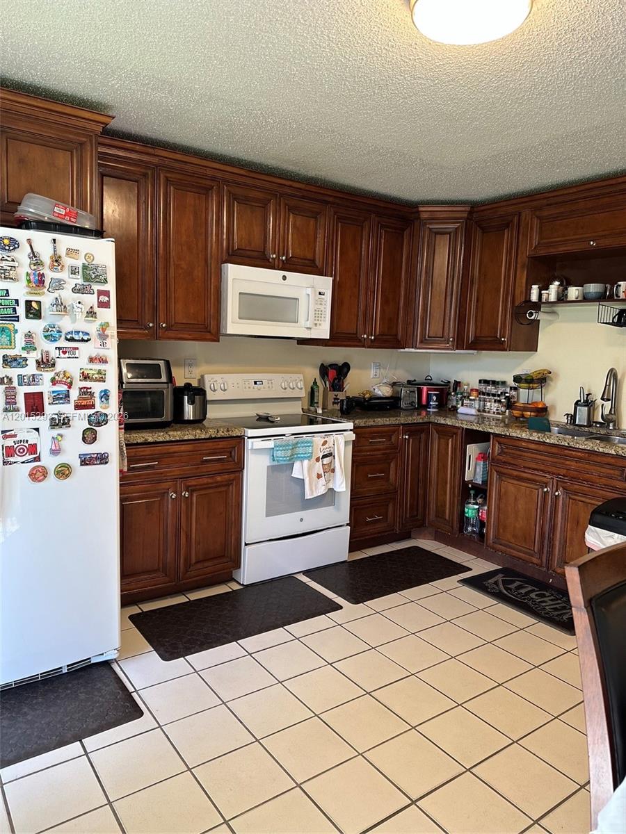 THE HORIZONS CONDO #2 - Residential Lease