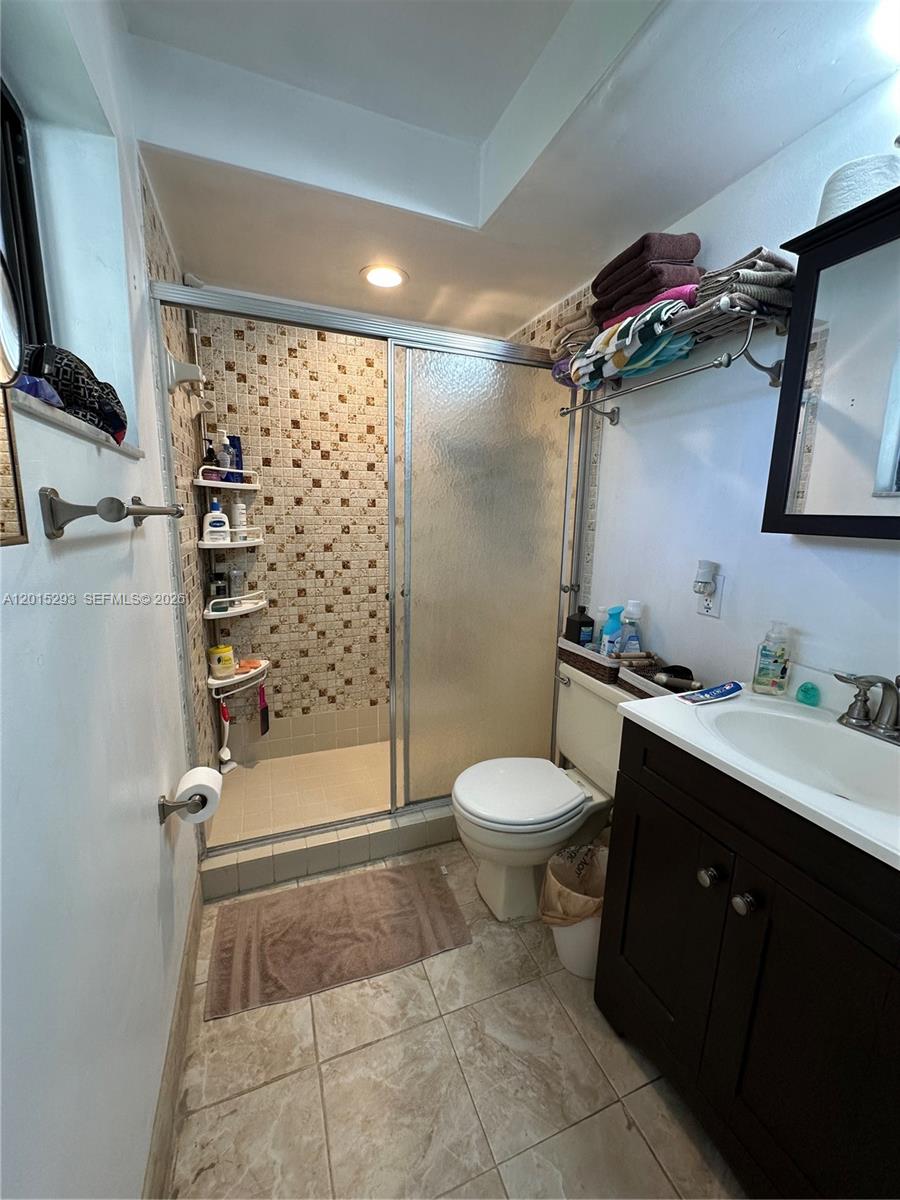 THE HORIZONS CONDO #2 - Residential Lease