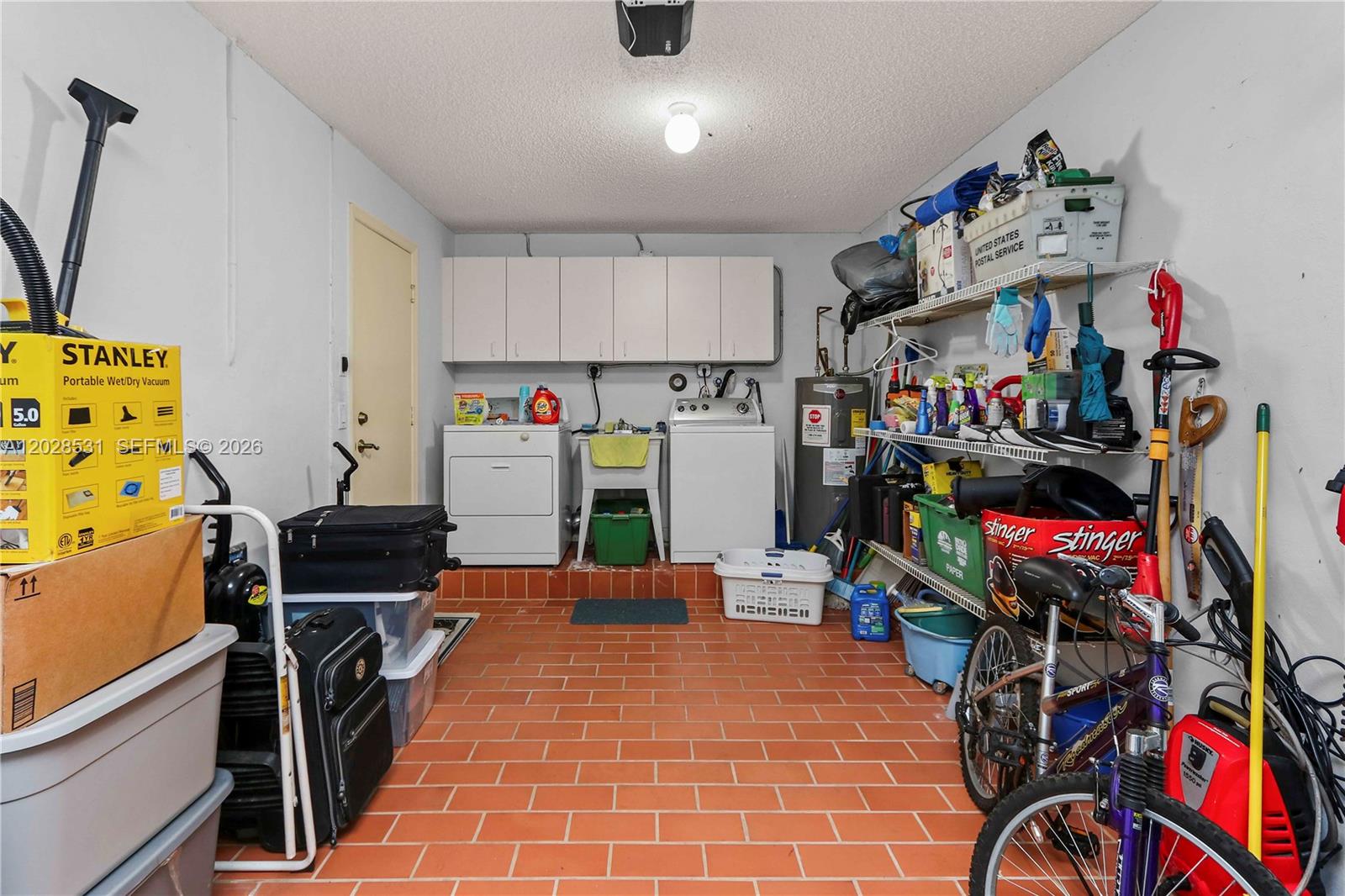 DORAL LANDINGS TOWNHOMES - Residential