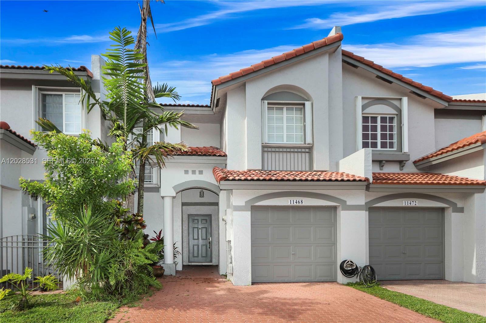 DORAL LANDINGS TOWNHOMES - Residential
